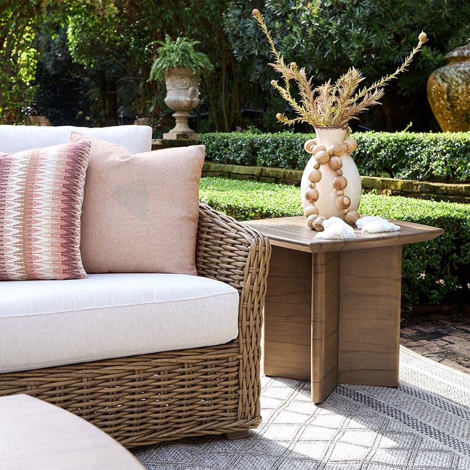 LANE VENTURE Tamandayu End Table 